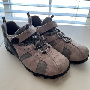 Teva Women's Hiking Sneakers Size US 6